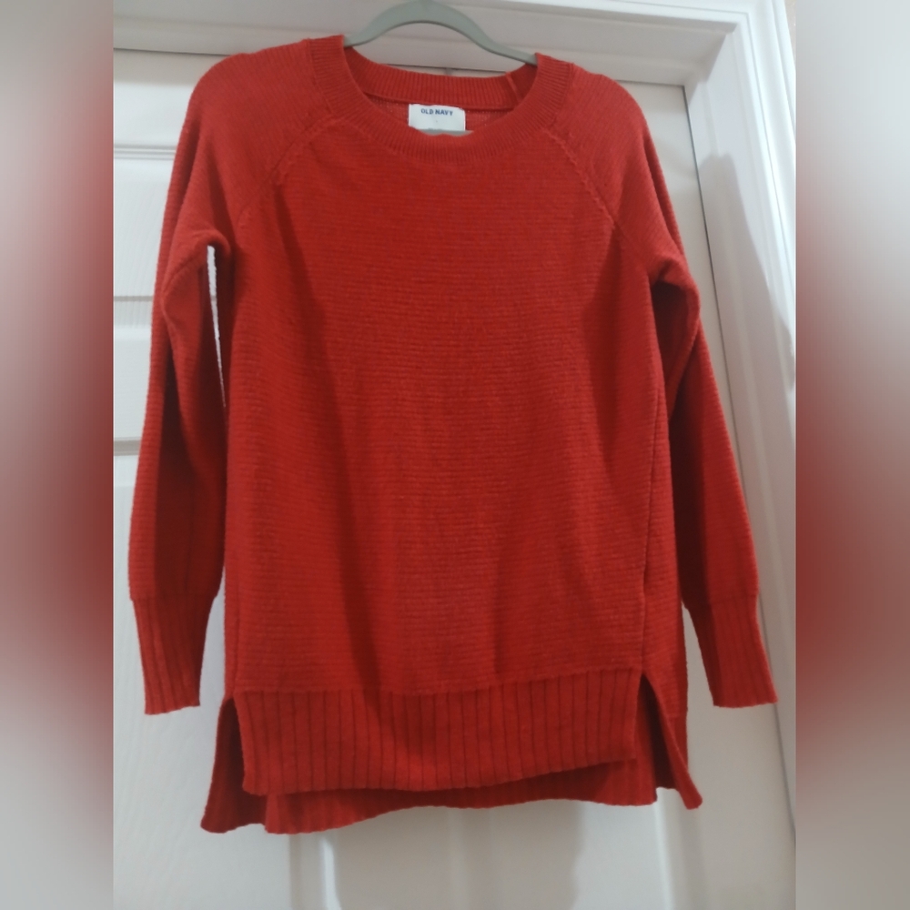 H&M Red Crew Neck Sweater with Side Slits